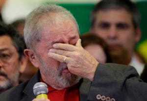 Lula dice que si le prueban algún delito caminará a comisaría para detención