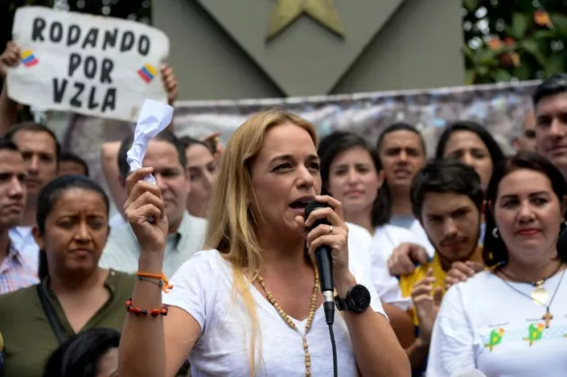 Oposición venezolana desafía a Maduro en las calles para exigir revocatorio