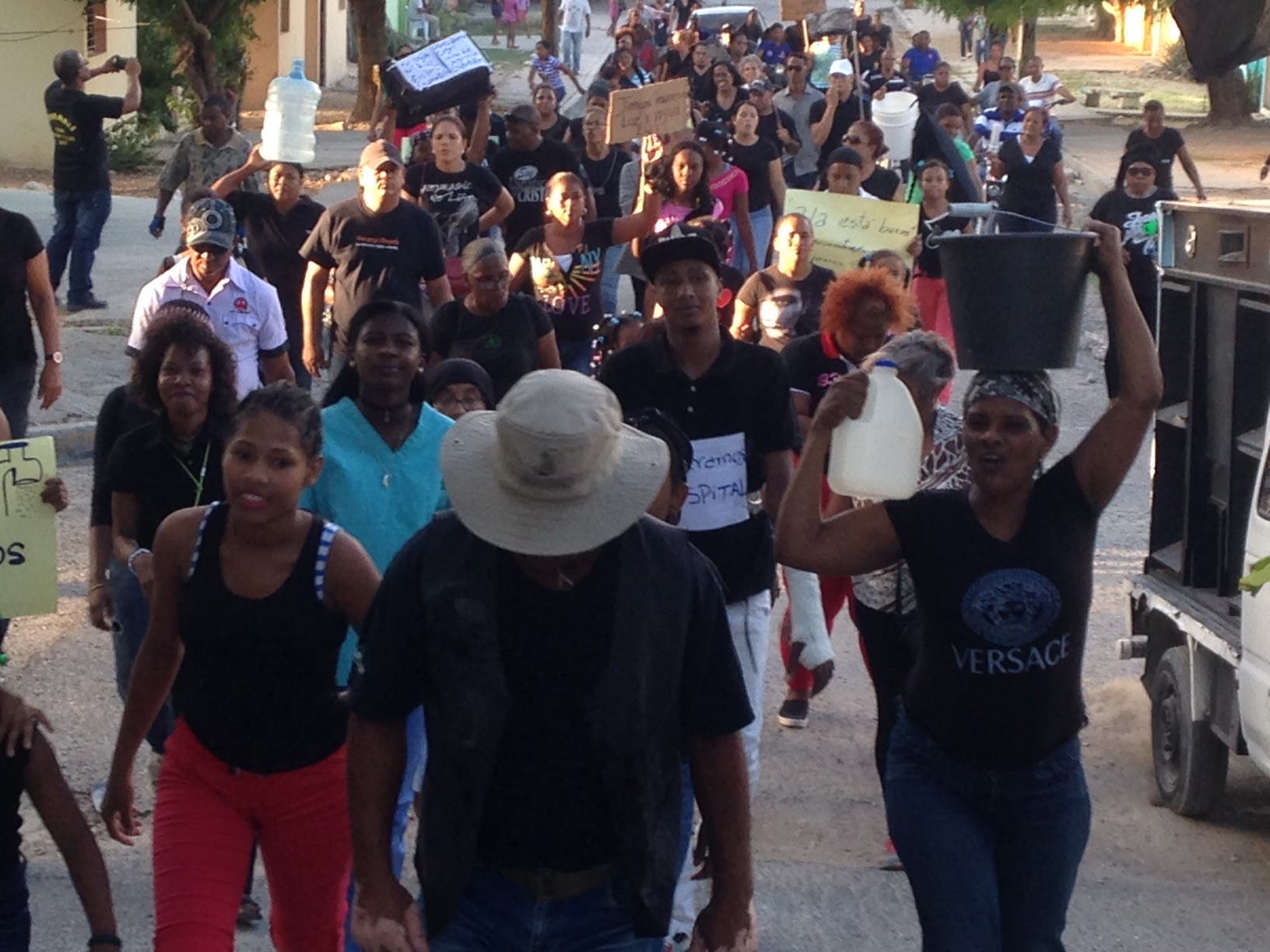 Protestan en Jimaní en reclamo de luz y agua