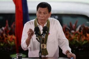 Presidente de Filipinas llama “estúpido” a Dios