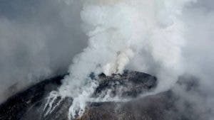 Evacúan a unas 400 personas por actividad de volcán en oeste de México