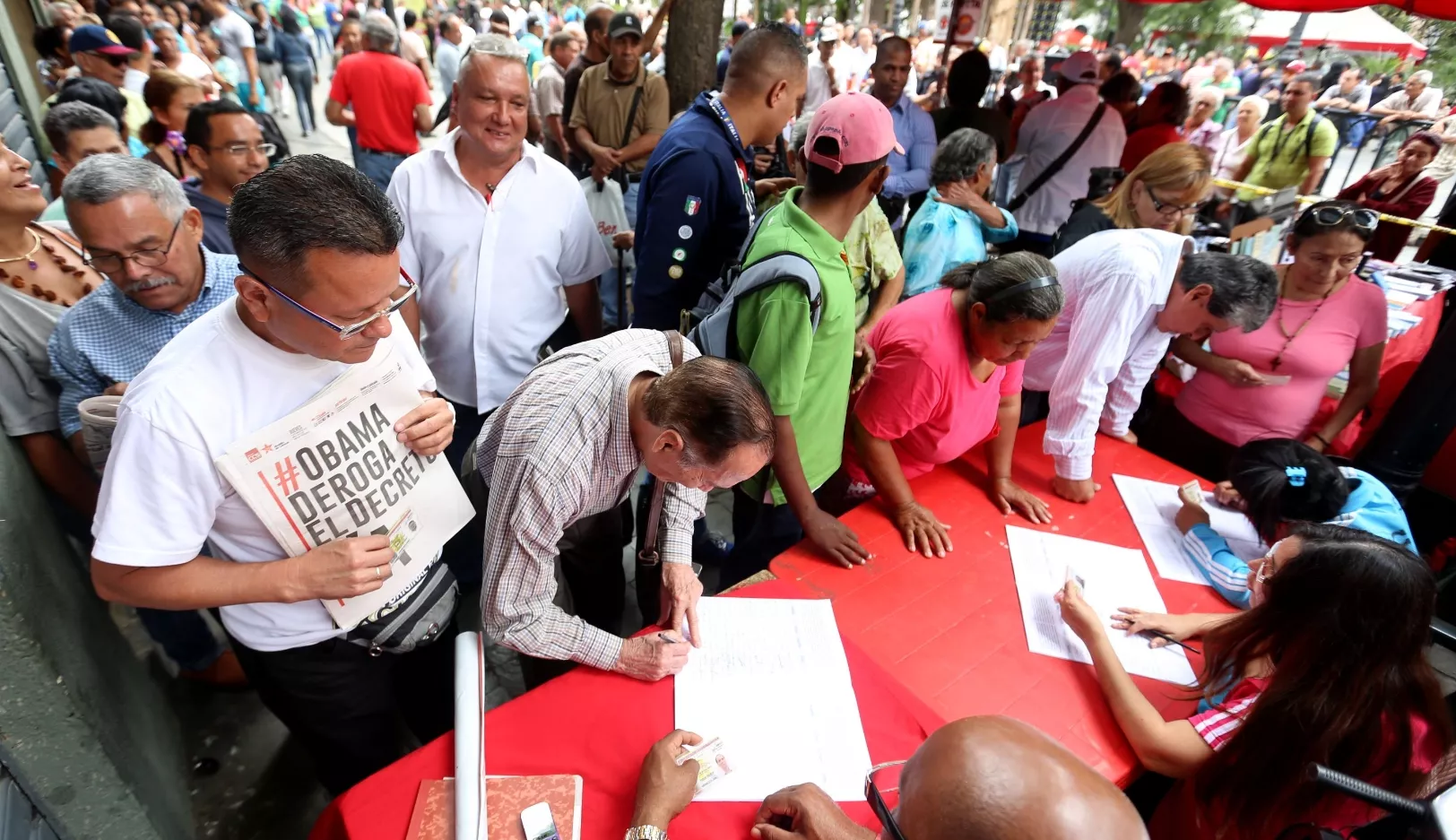 Tribunales de Venezuela fallan en contra de revocatorio