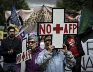 Chilenos contra sistema de AFP