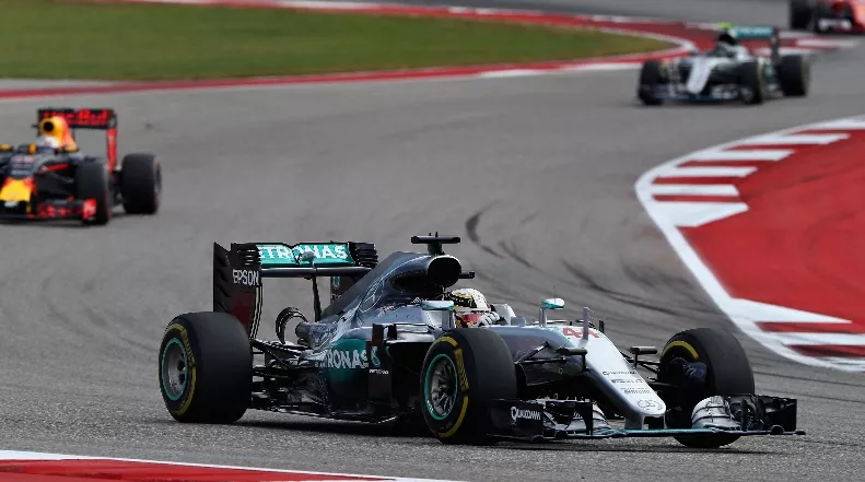 Hamilton gana en Austin y se acerca a Nico Rosberg