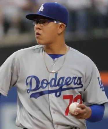 Julio Urías hará historia al abrir cuarto juego