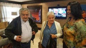 José Mujica llegó hoy al país para desarrollar varias actividades académicas y culturales