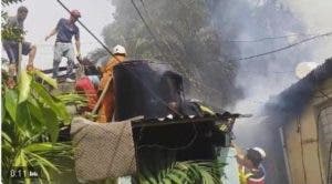 Incendio destruye 14 viviendas en San Carlos