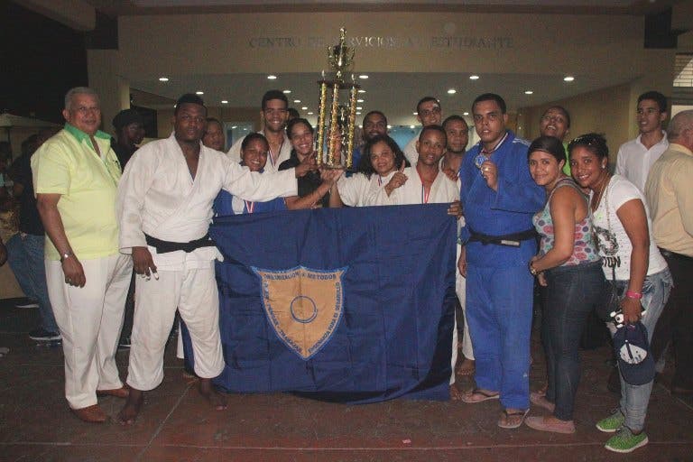 La O&M gana Torneo Universitario de Artes Marciales
