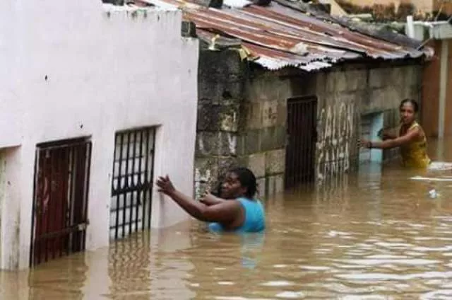 En Puerto Plata, las lluvias provocan inundaciones en varios sectores