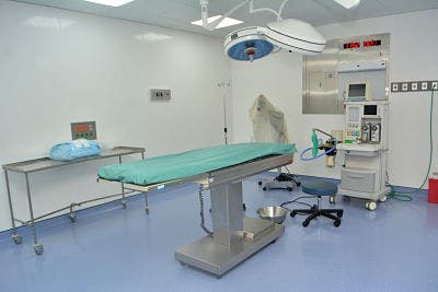 Remodelan salas quirúrgicas en el Hospital General de la Policía Nacional
