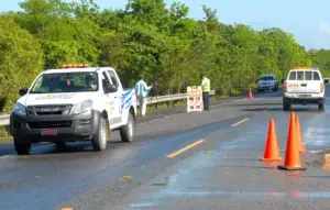 Reabren el tránsito en carretera Santo Domingo- Samaná