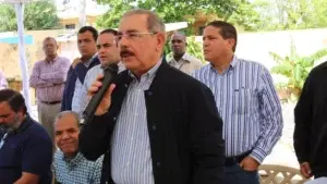 Presidente Danilo Medina autoriza préstamo a pescadores de Guayacanes