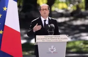 Hollande elogia la «unidad nacional» en homenaje a víctimas del atentado de Niza