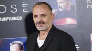 Bajista dominicano gana Beca Miguel Bosé