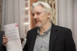 Julian  Assange teme finalización de su asilo en la sede de Ecuador