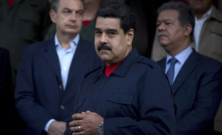 Maduro aprueba alza del 40% al salario mínimo en Venezuela