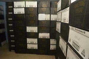 Apresan dos hombres con 400 cajas de Whisky sustraídas de depósito aduanero