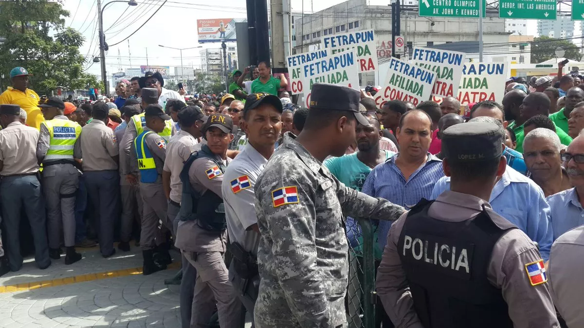 Transportistas se reunirán la próxima semana con representantes Industria y Comercio