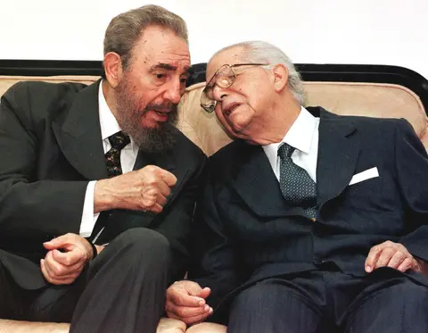 Castro y Balaguer escenificaron intercambio de piropos en 1998