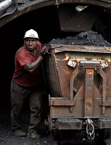 Mineras miran hacia Ecuador