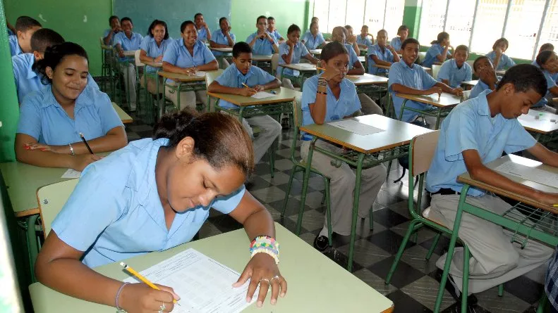 Educación llama más de 48 mil estudiantes tercera convocatoria de Pruebas Nacionales