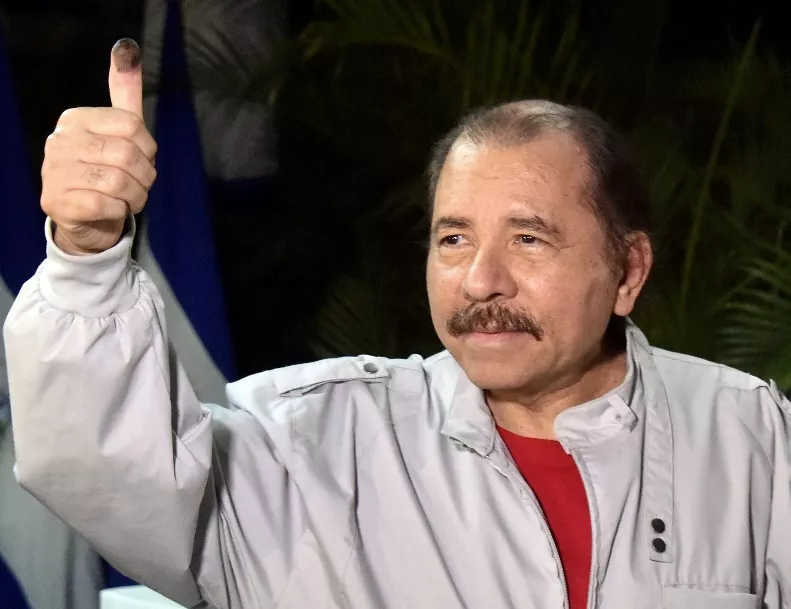 Ortega vota  para cuarto mandato