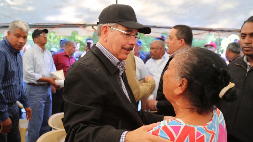 Danilo Medina visita Neiba e Independencia para evaluar proyecto de desarrollo sostenible