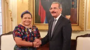 Rigoberta Menchú, Premio Nobel de la Paz, visita a Danilo Medina