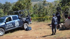 Hallan 32 cadáveres en fosas clandestinas en México