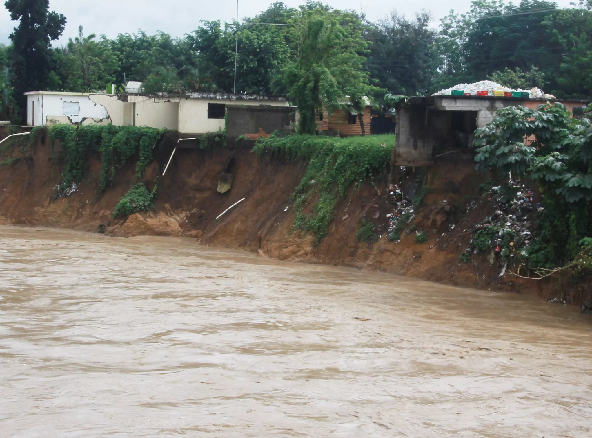 Inundaciones en Puerto Plata deja al menos cinco muertos