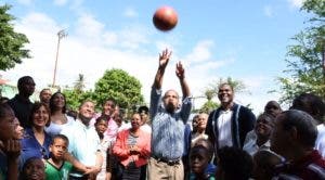 Ministerio Deportes remodelará canchas