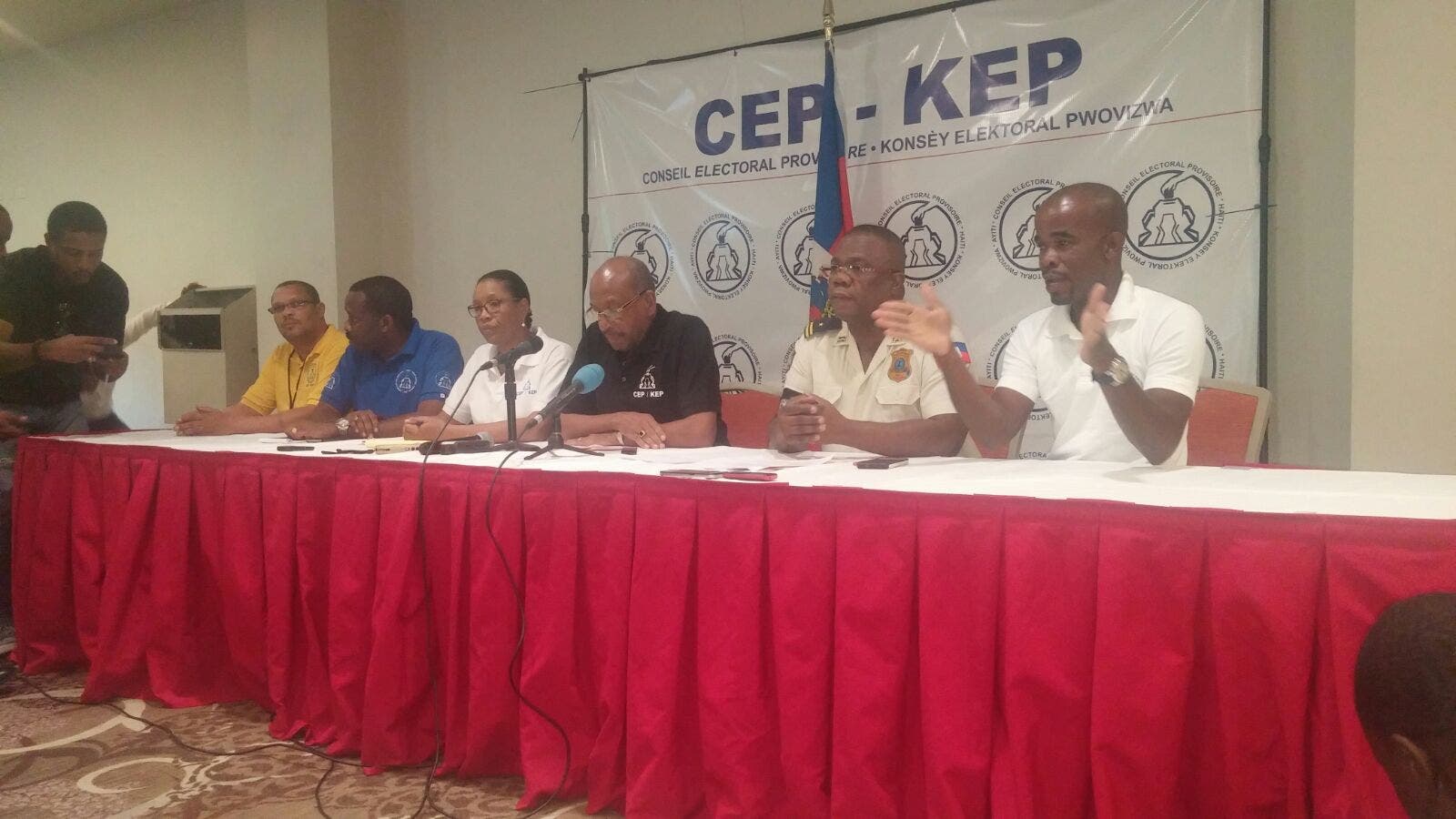 Consejo Electoral de Haití satisfecho con proceso de votación