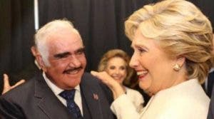 Vicente Fernández pide a latinos votar por Hillary Clinton