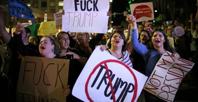 Miles de manifestantes protestan contra Trump en EEUU