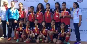 Saint Thomas School campeón en  fútbol