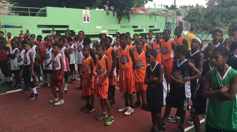 Con más de 500 niños Abadina da inicio al torneo baloncesto U-13