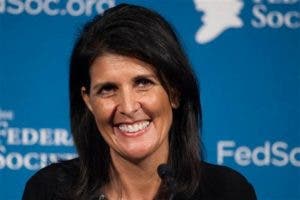 Trump elige a gobernadora Nikki Haley como embajadora ante la ONU