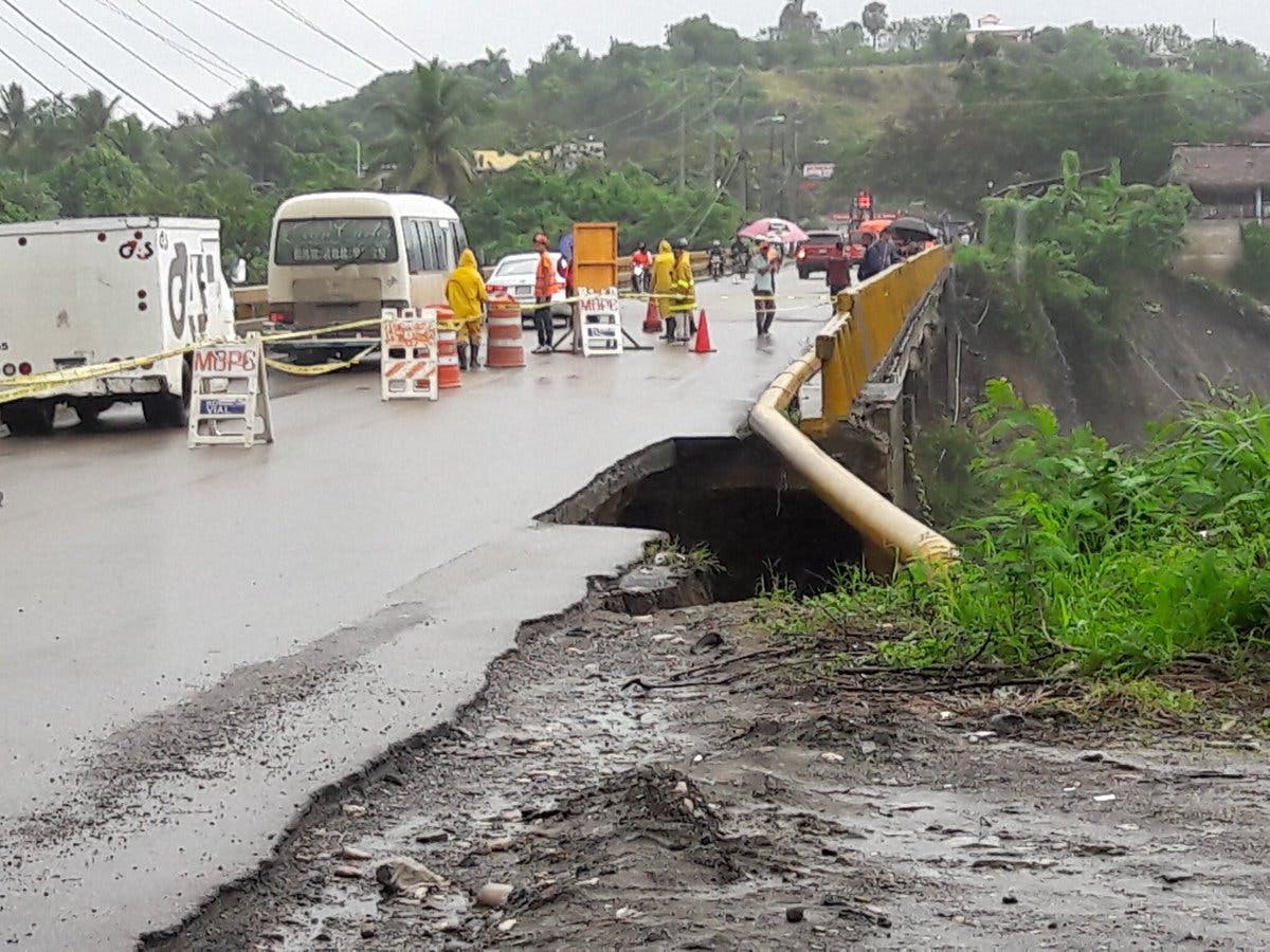 Obras Públicas cerrará esta tarde el puente Imbert que une carretera Navarrete-Puerto Plata
