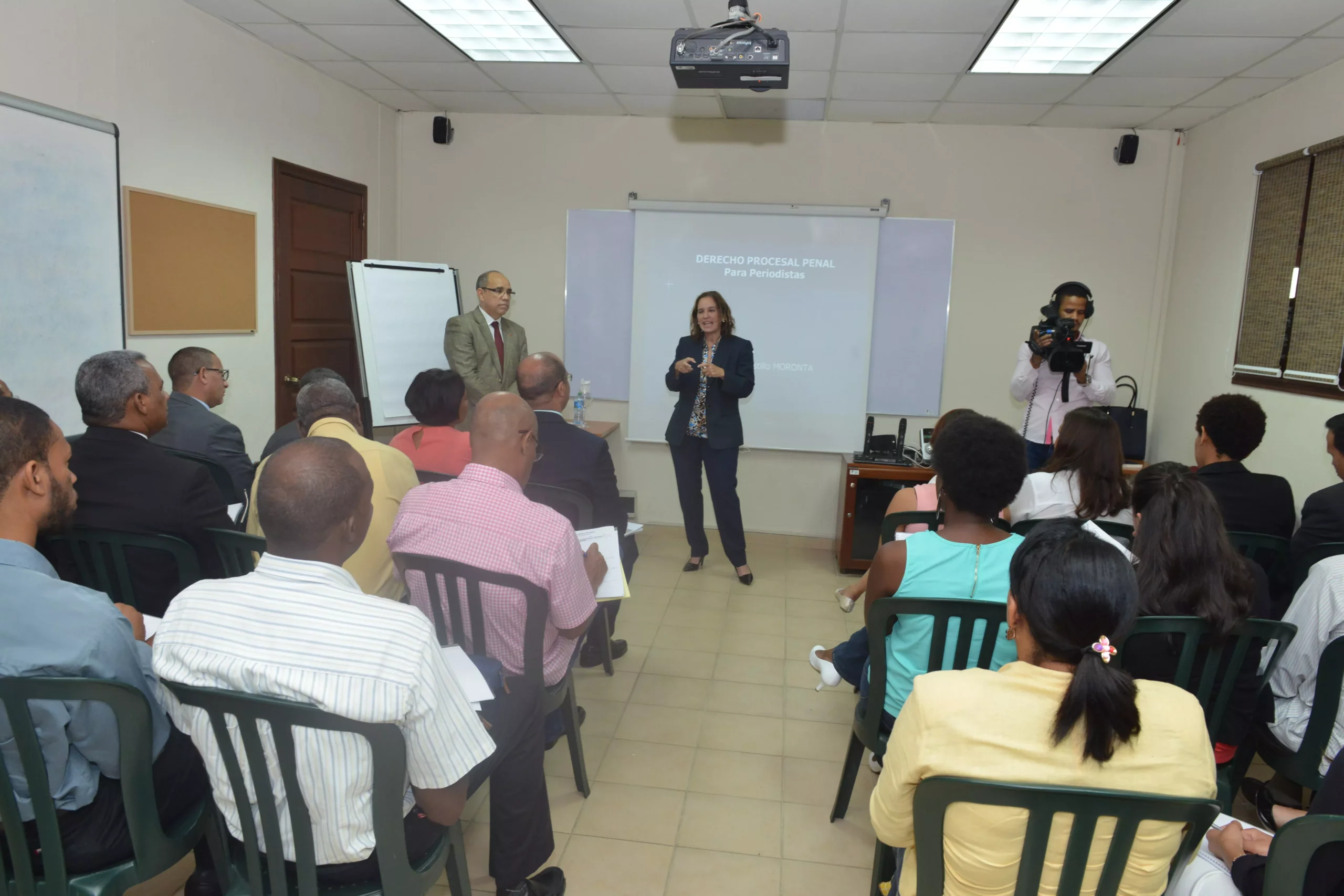 Poder Judicial realiza taller para periodistas sobre procedimiento penal