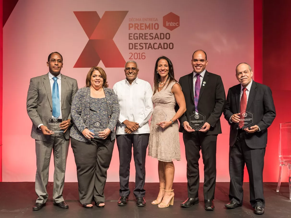 Intec reconoce cinco de sus profesionales con Premio Egresado Destacado