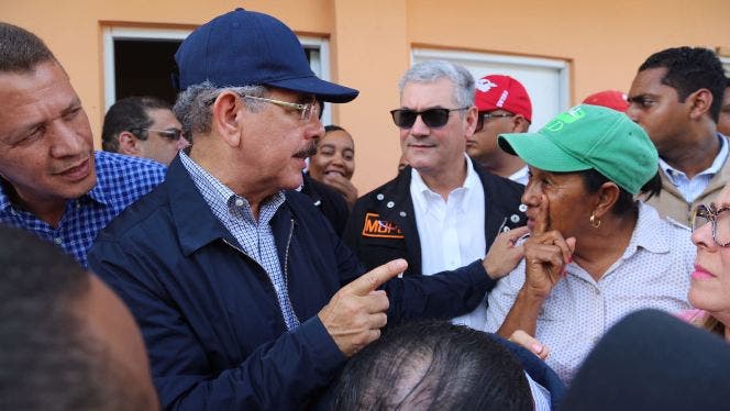 Danilo Medina: «Estamos esperando que las lluvias cesen para trabajar en las infraestructuras dañadas»