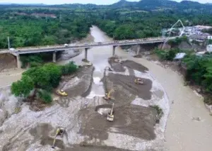 Tránsito Puerto Plata-Santiago se realiza solo en un carril por situación puente de Imbert