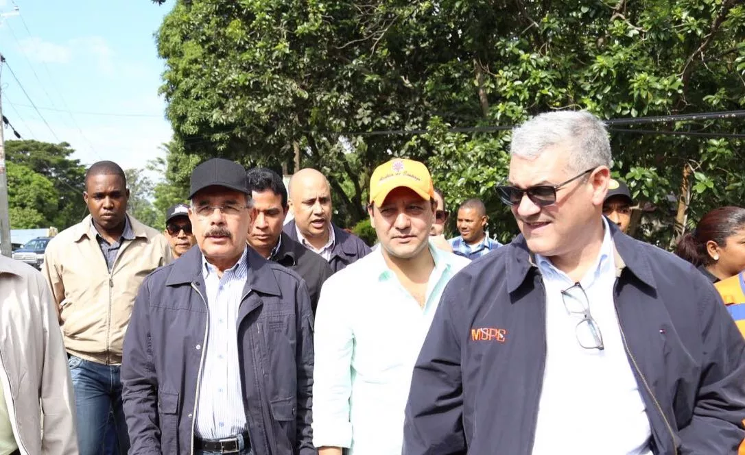 Presidente Danilo Medina recorrió zonas afectadas por inundaciones