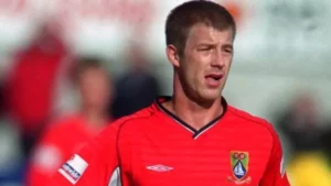 Steve Walters llegó a ser en su momento el jugador más joven en debutar con el Crewe Alexandra.