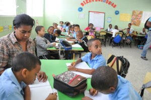 Educación: Jornada escolar extendida será generalizada en todo el país