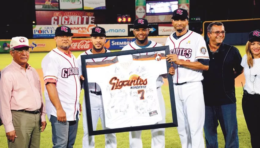 Gigantes vencen Leones del Escogido y siguen firmes en la cima del béisbol dominicano