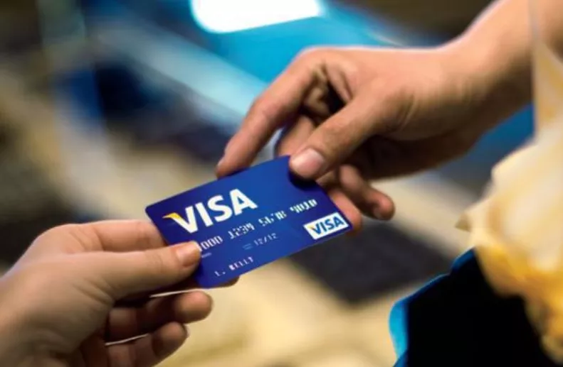 Visa compra firma para blindar servicio