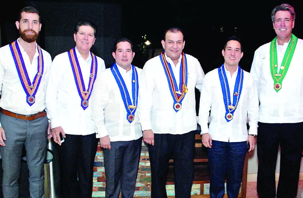 Una cena de Navidad temática