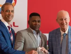 Sosa es JMV en premiación DP; reconocen a Miguel Tejada