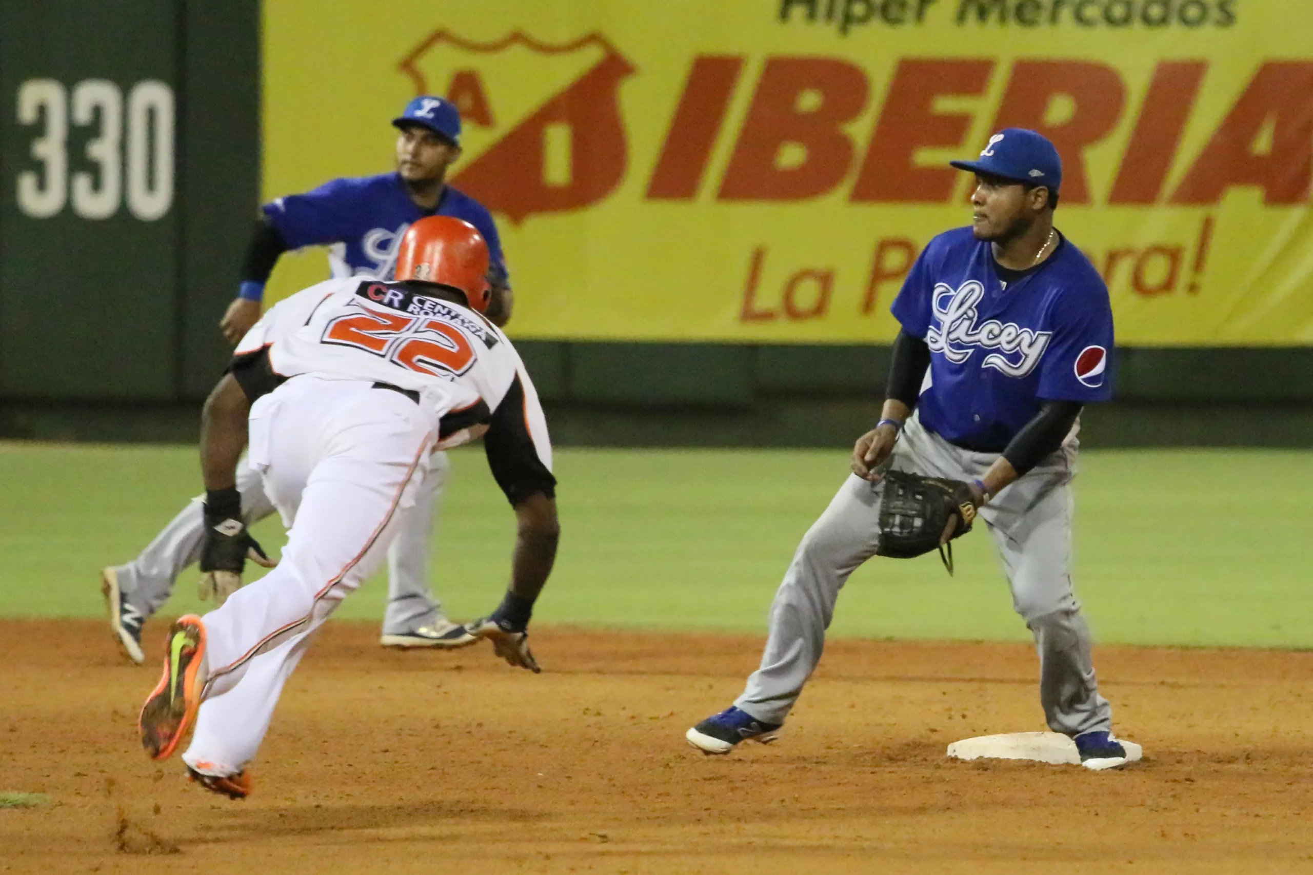 Romero guía triunfo Toros sobre los Tigres